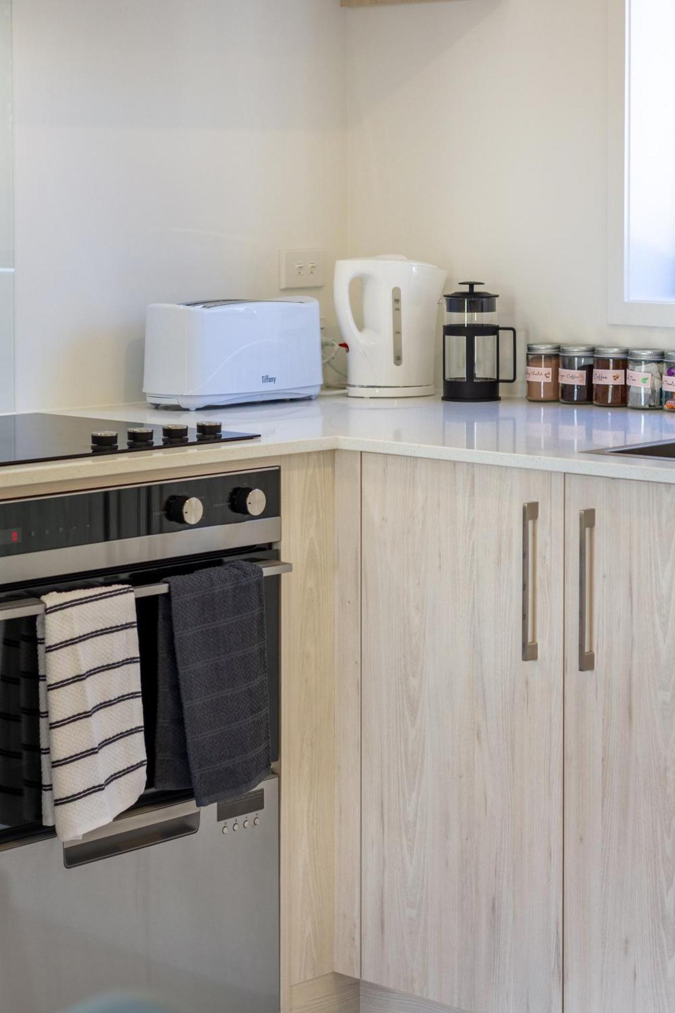 Conveniently Located 2Br Townhouse In West Akl Apartamento Auckland Exterior foto
